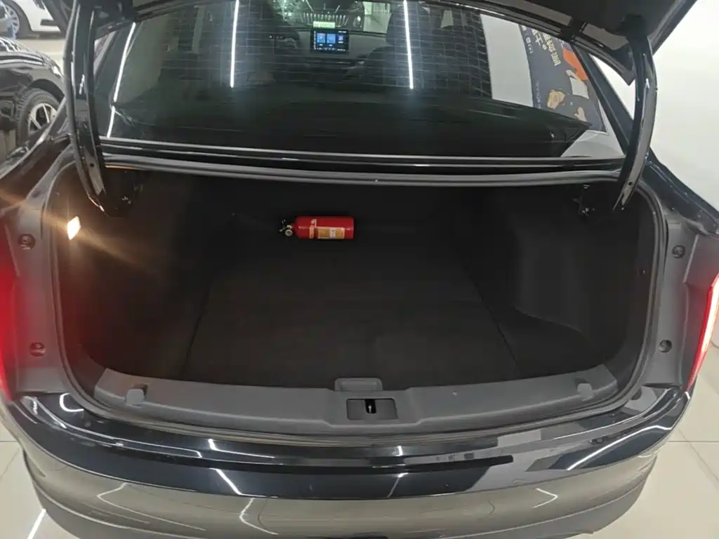 Hongqi Hongqi E-QM5 — миниатюра 19