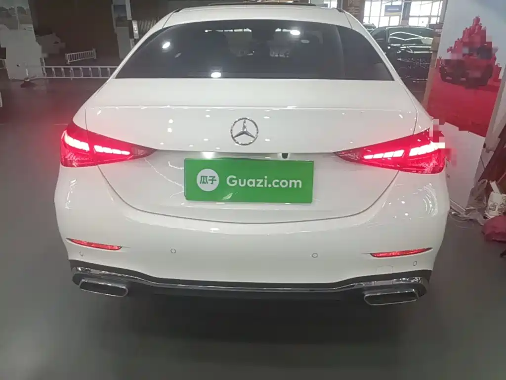 Mercedes-Benz C-Class — миниатюра 6