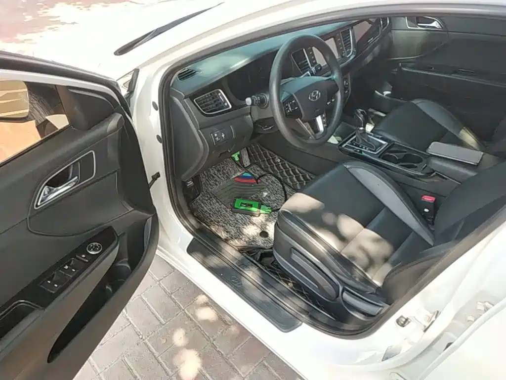 Hyundai Mistra — миниатюра 16