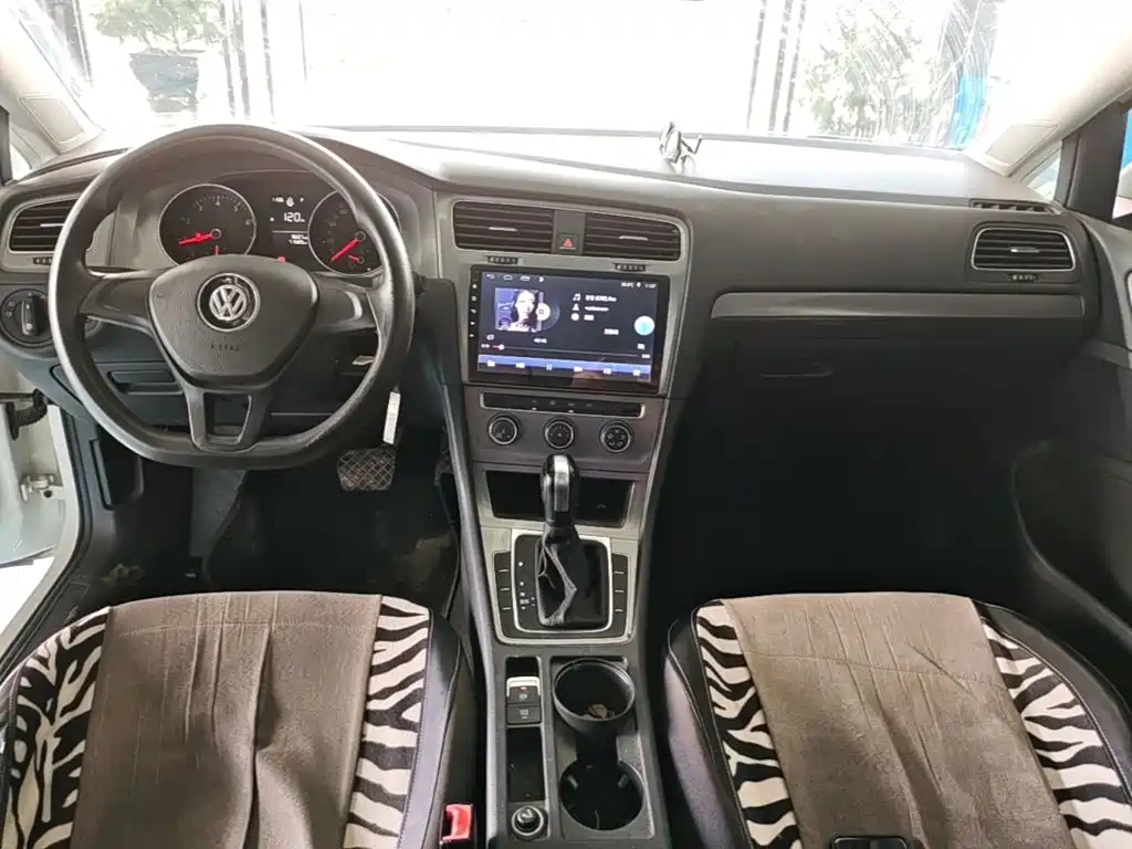 Volkswagen Golf — миниатюра 10