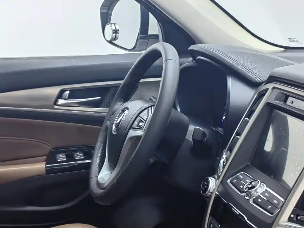 Changan CS95 — миниатюра 22