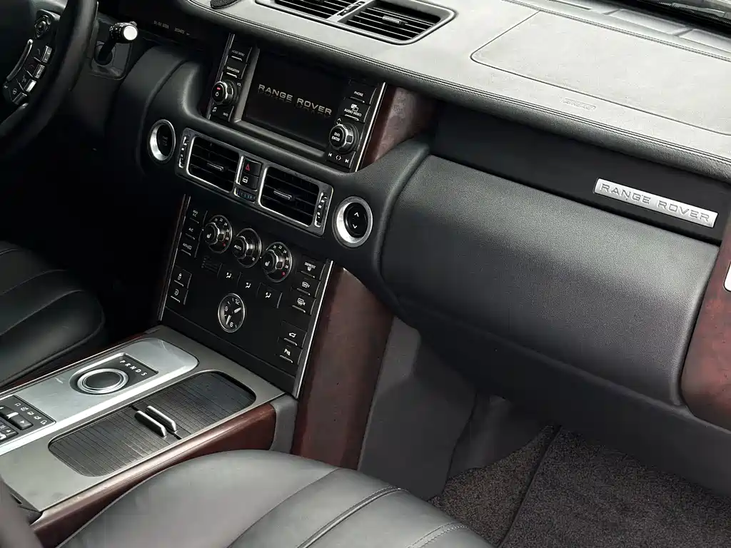 Land Rover Range Rover — миниатюра 18