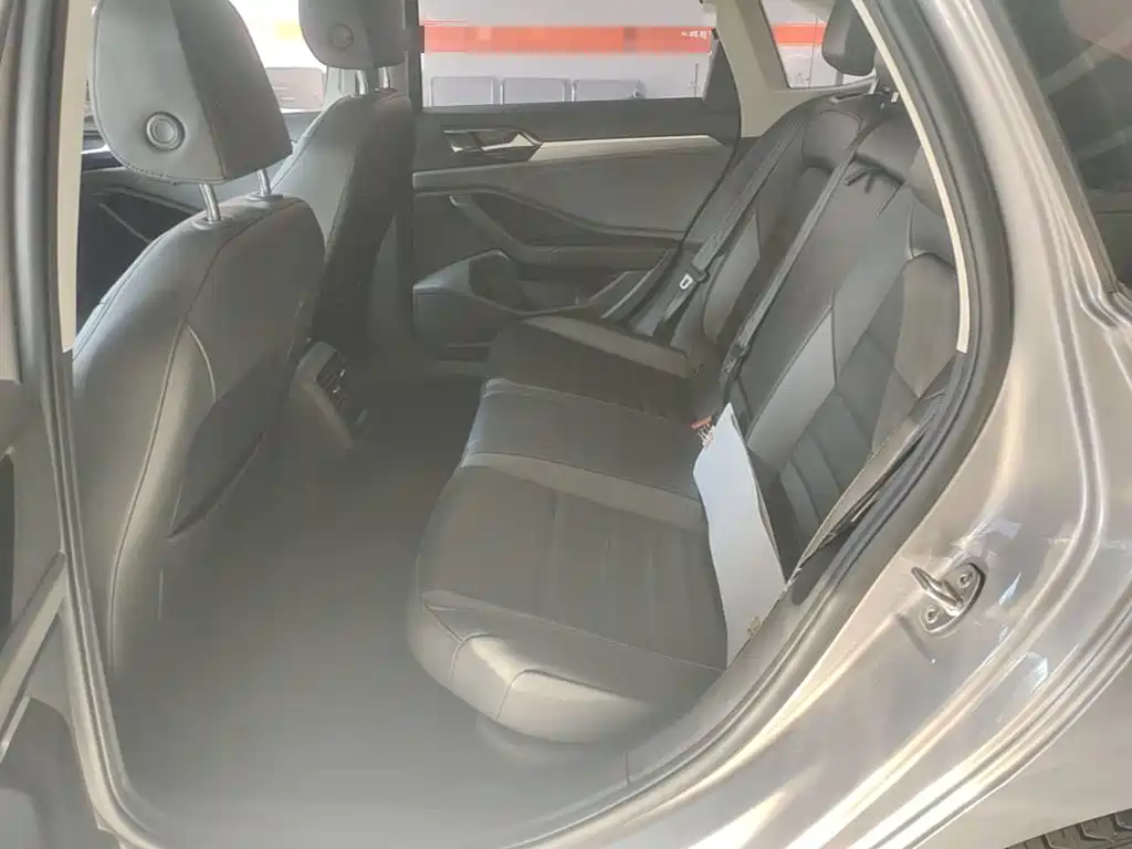 Volkswagen Sagitar — миниатюра 17