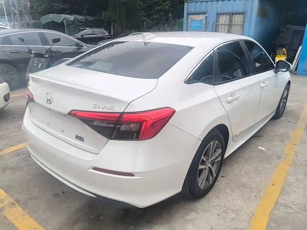 Honda Civic — миниатюра 7
