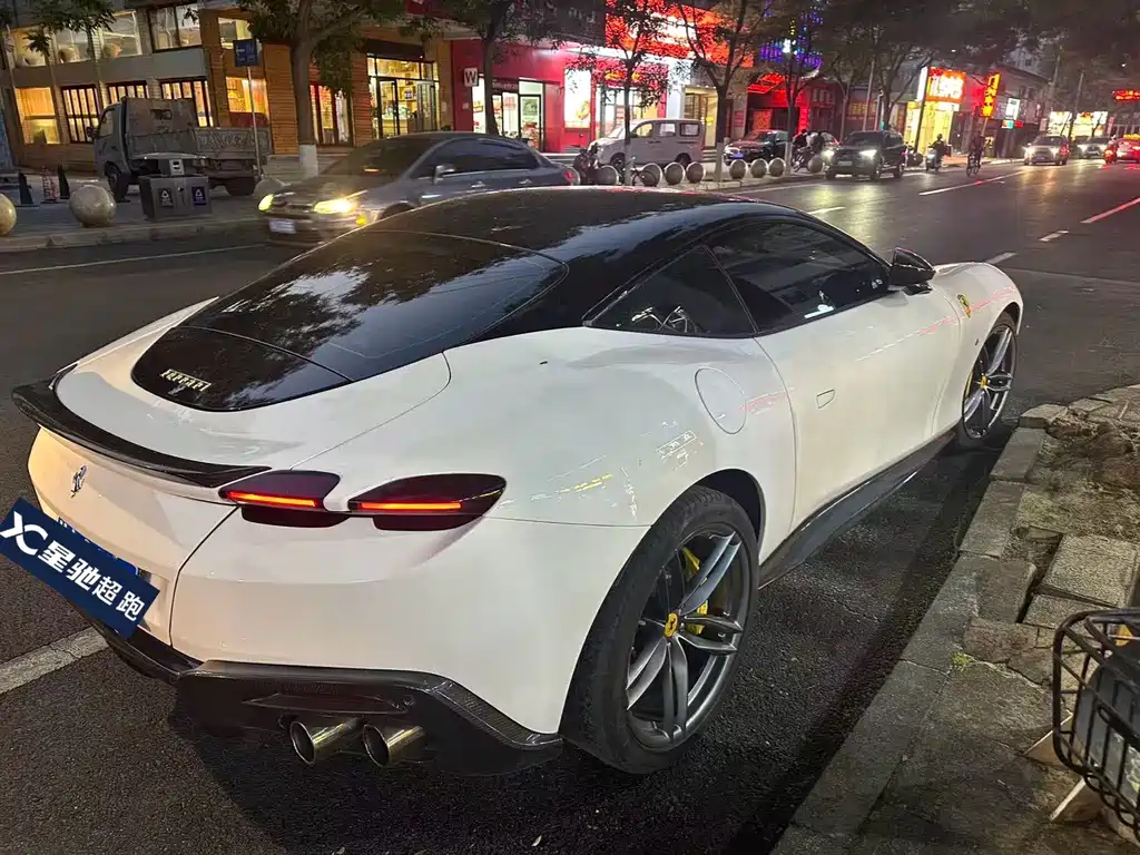 Ferrari Roma 2020 3.9T V8