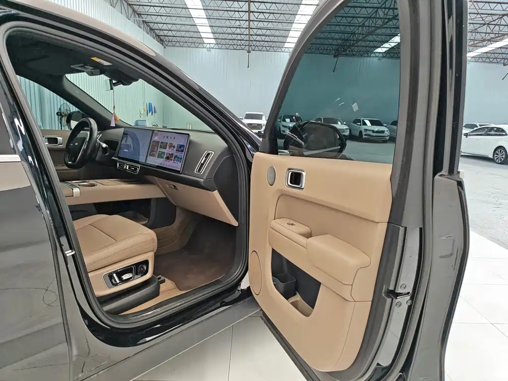 Li Auto Li L8 — миниатюра 17