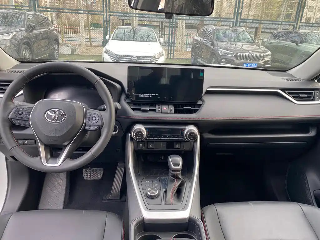 Toyota RAV4 Prime - фото 10
