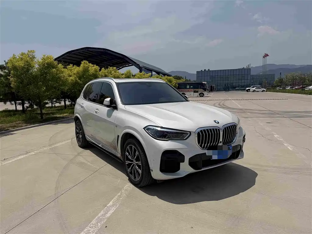 BMW X5 2022 xDrive40i M Sport