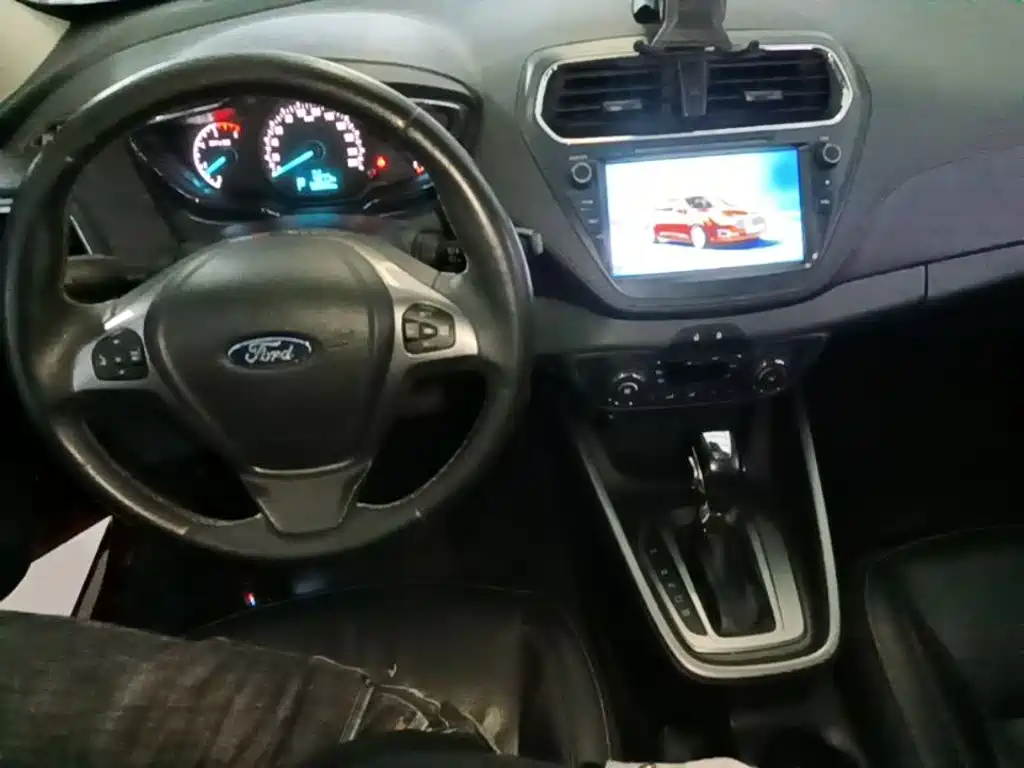Ford Escort — миниатюра 10