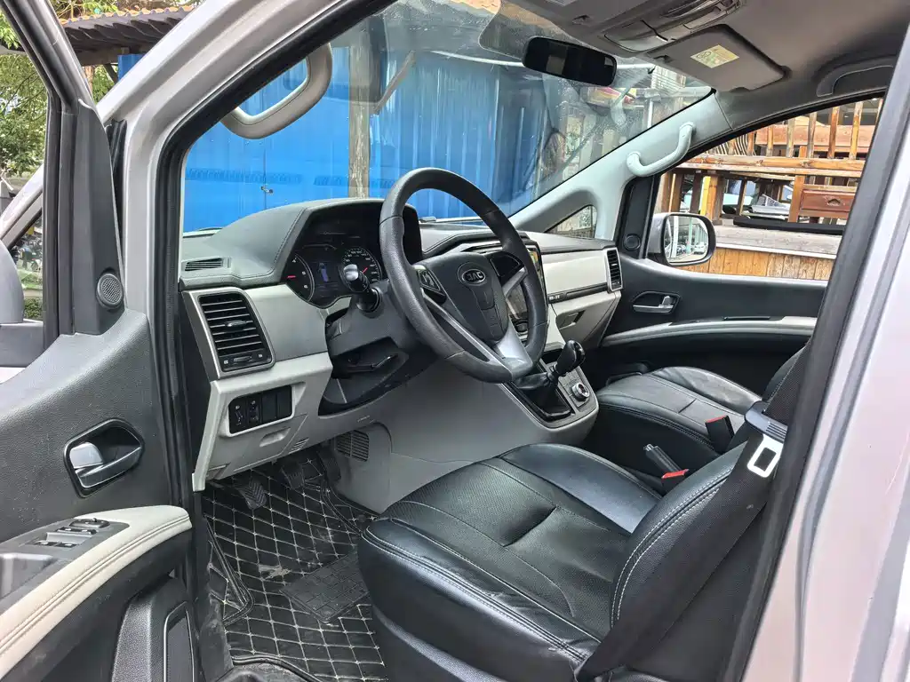 JAC Refine Refine M4 — миниатюра 4