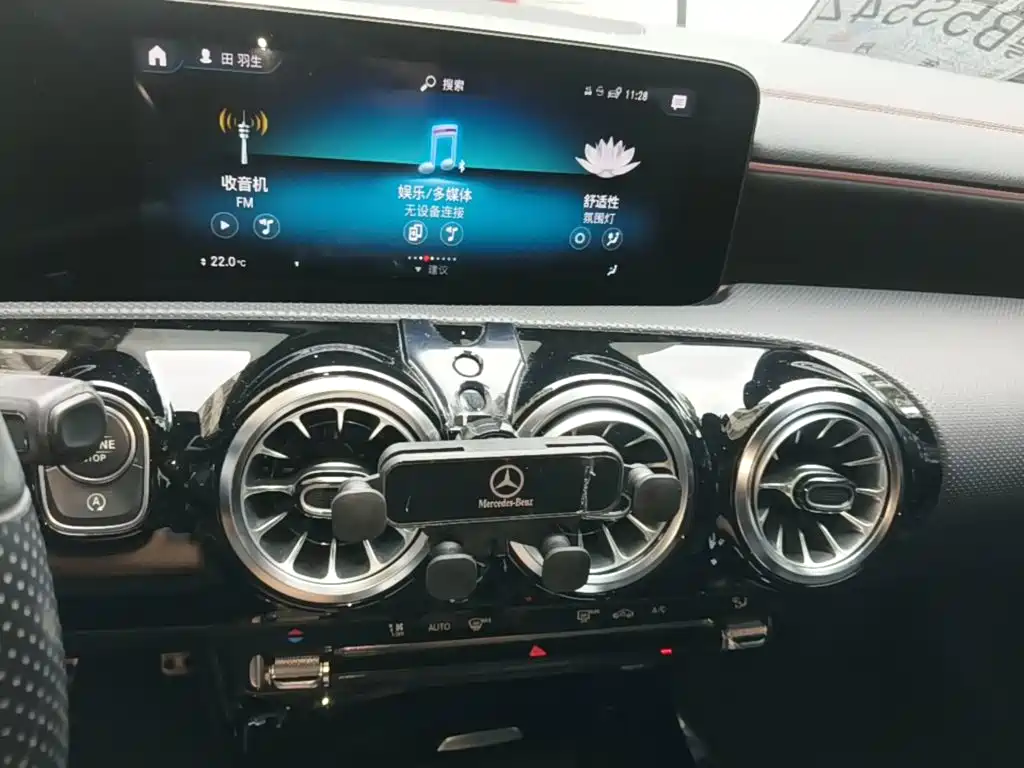 Mercedes-Benz CLA (Import) — миниатюра 13
