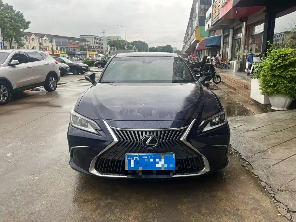 Lexus ES — миниатюра 2