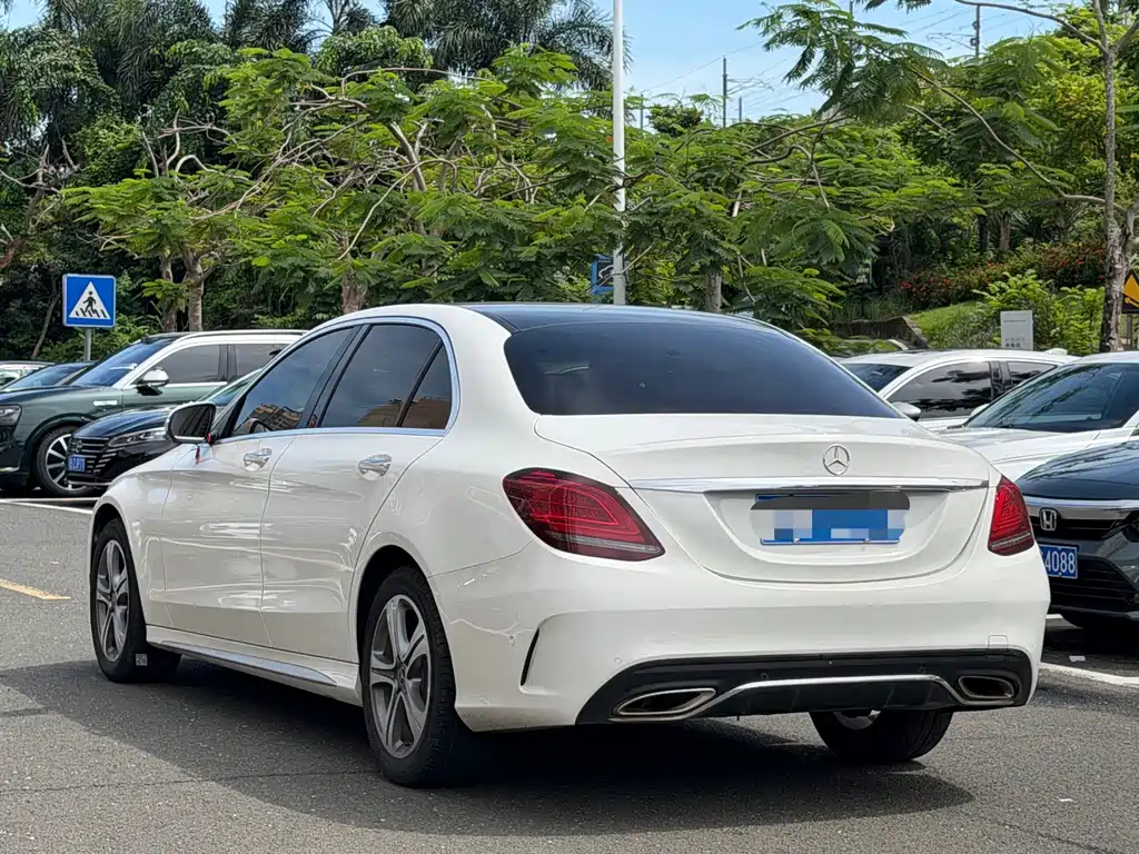 Mercedes-Benz C-Class — миниатюра 7