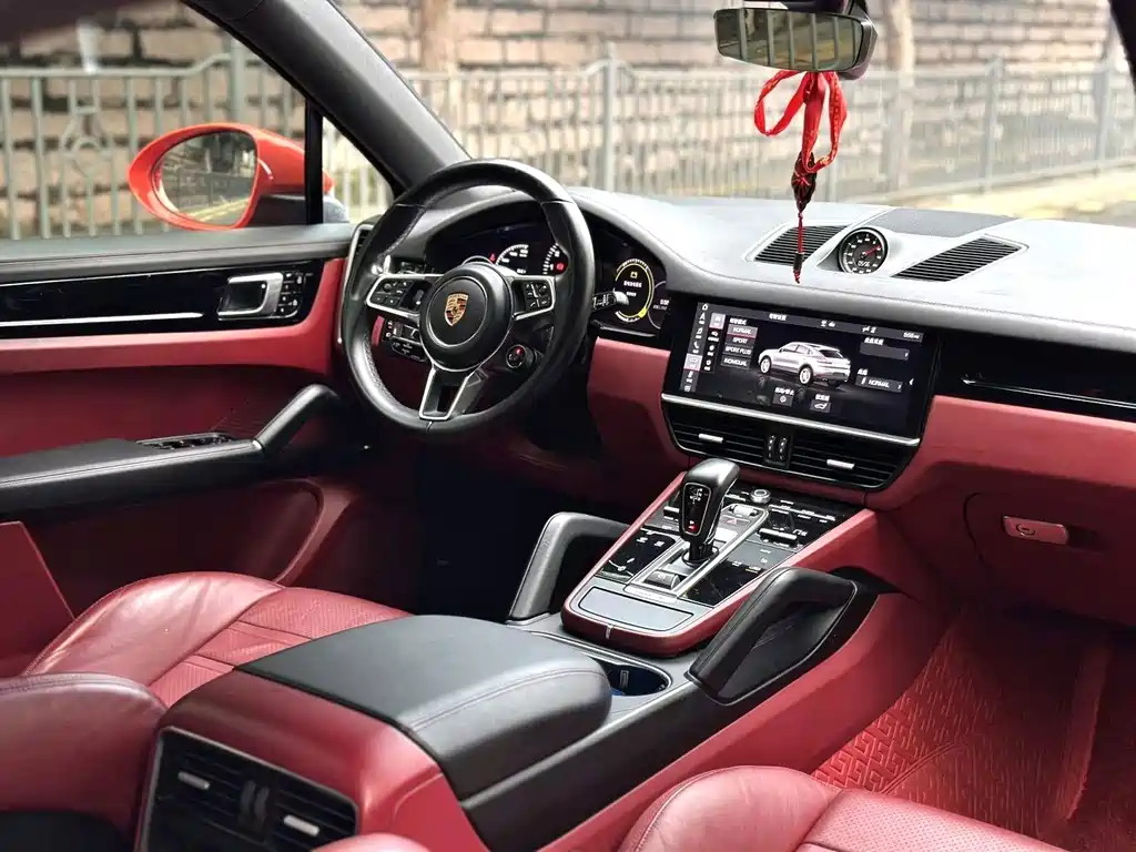 Porsche Cayenne — миниатюра 4