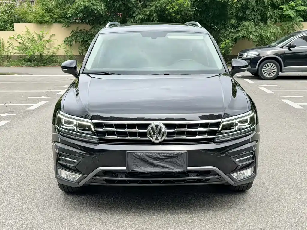 Volkswagen Tiguan L — миниатюра 2