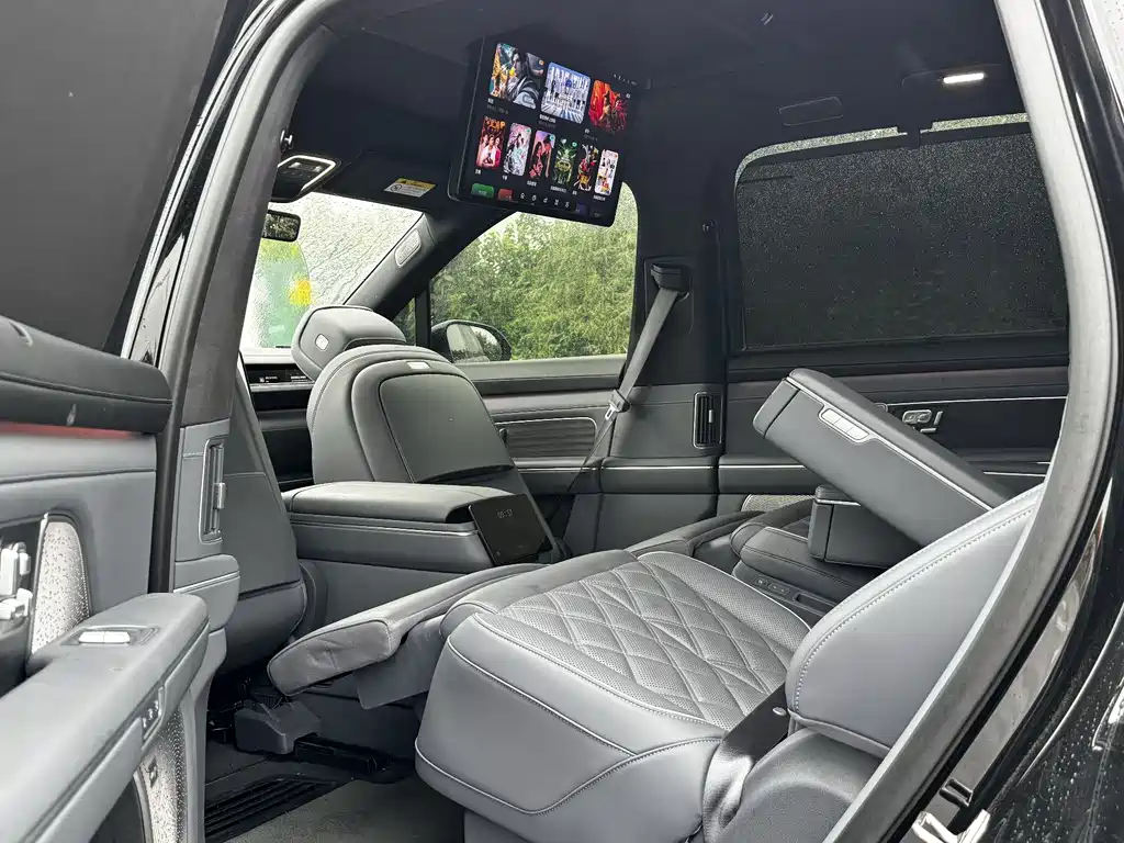 NIO ES8 2026 мест Executive Luxury