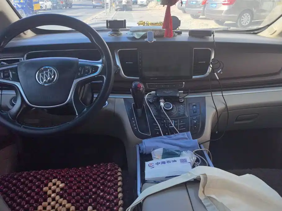 Buick GL8 — миниатюра 12