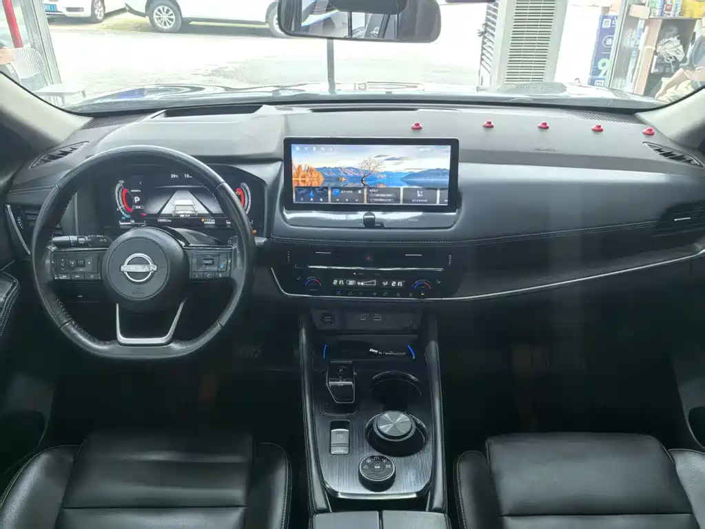 Nissan X-Trail — миниатюра 11