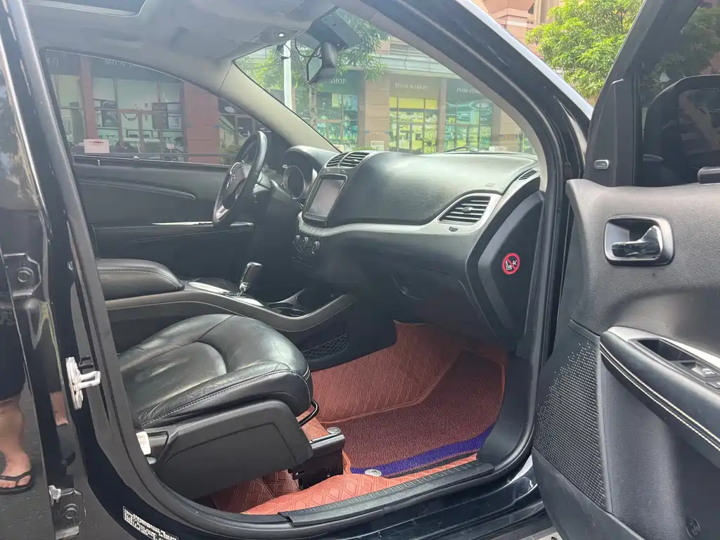 Dodge Journey — миниатюра 12
