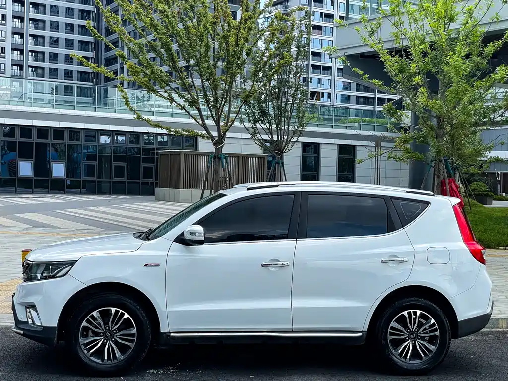 Geely Vision X6 1.3T CVT Luxury Type, фото 4