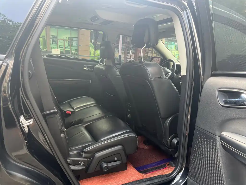 Dodge Journey — миниатюра 14