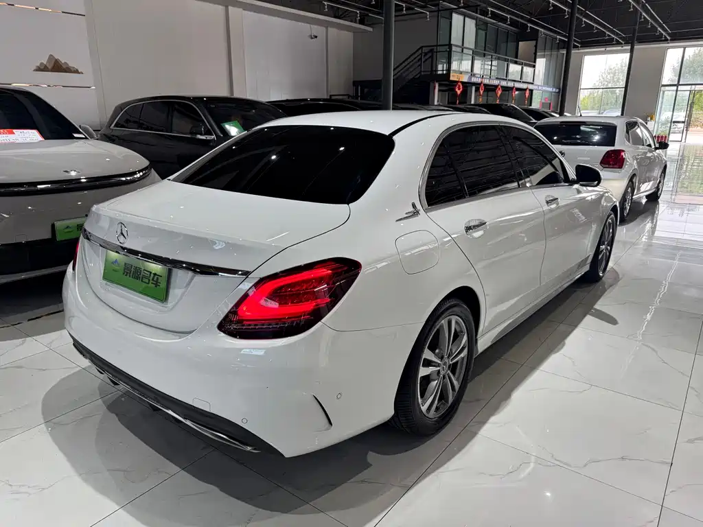 Mercedes-Benz C-Class — миниатюра 5