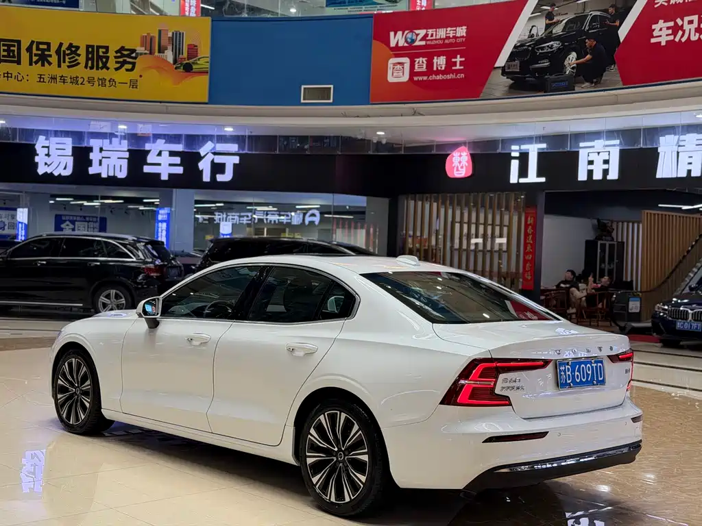 Volvo S60 — миниатюра 6