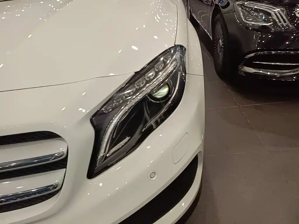 Mercedes-Benz GLA — миниатюра 24