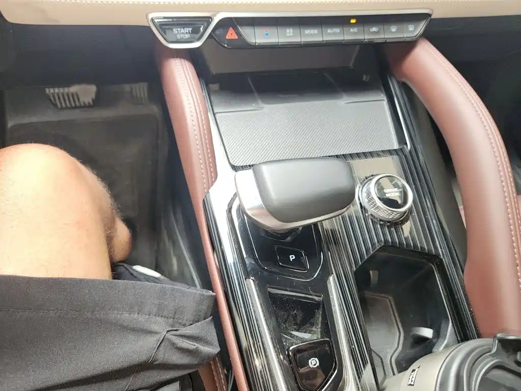 Geely Xingyue L — миниатюра 7