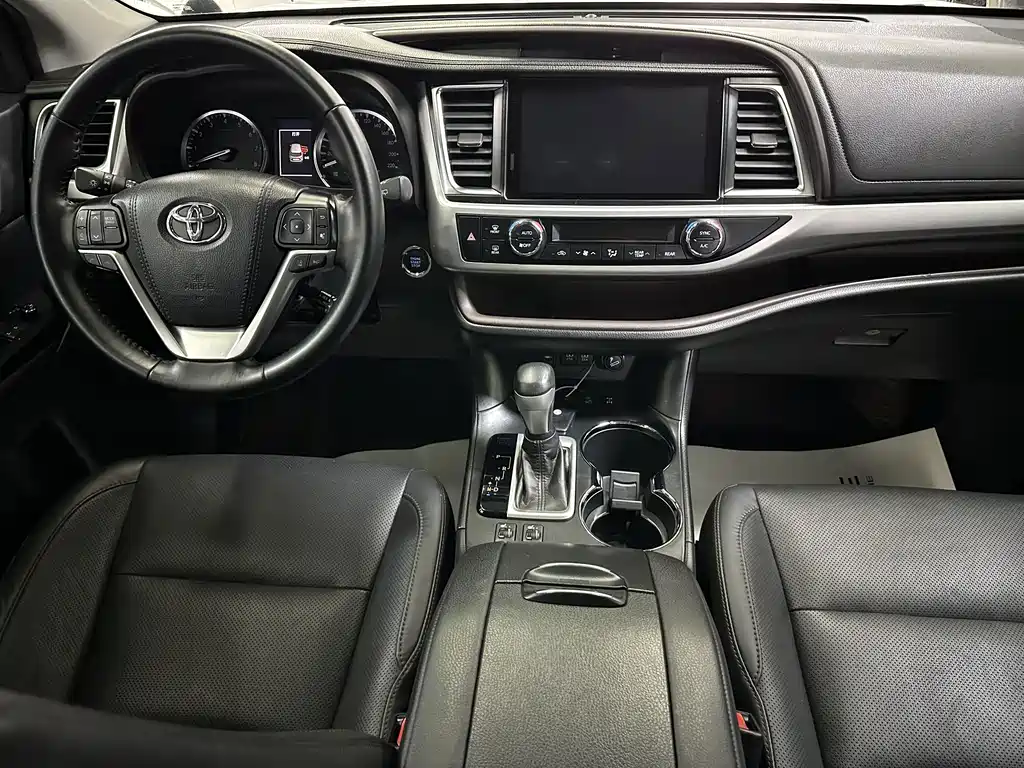 Toyota Highlander — миниатюра 17