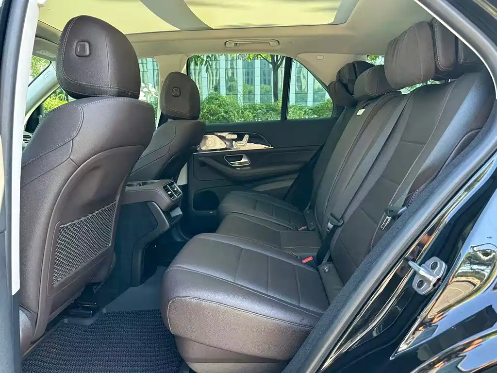 Mercedes-Benz GLE (Import) — миниатюра 16