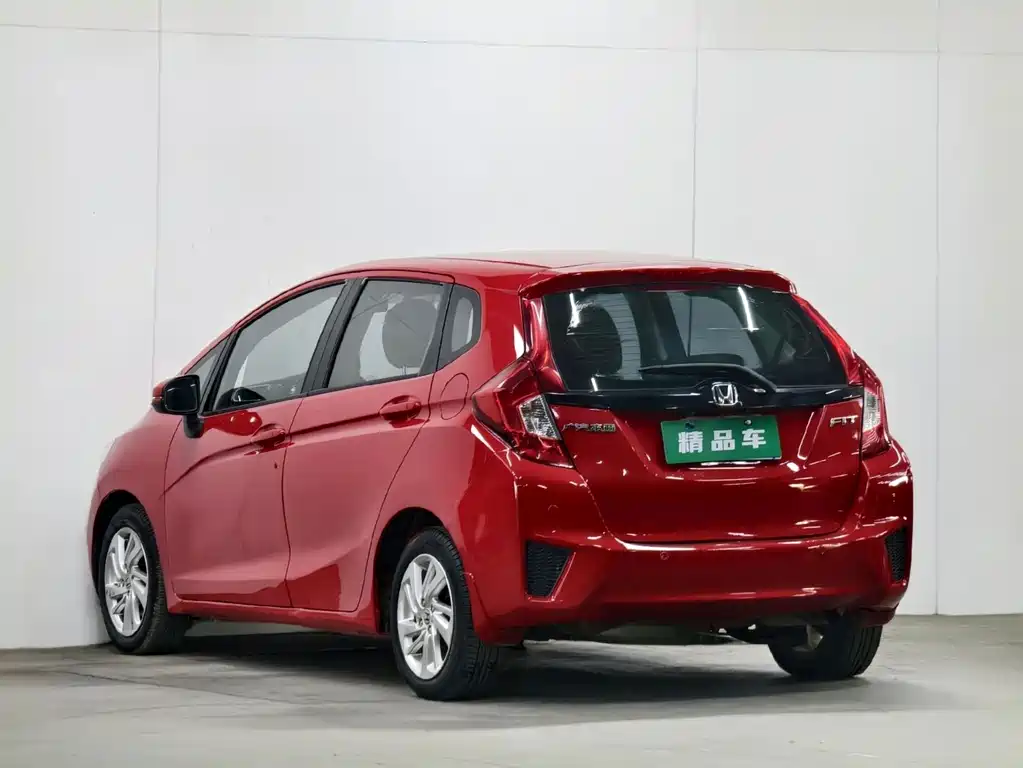 Honda Fit — миниатюра 6