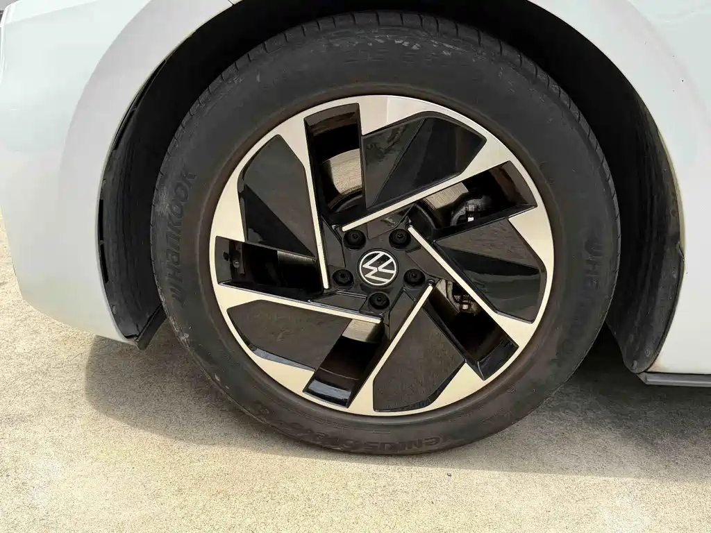 Volkswagen ID.3 — миниатюра 6