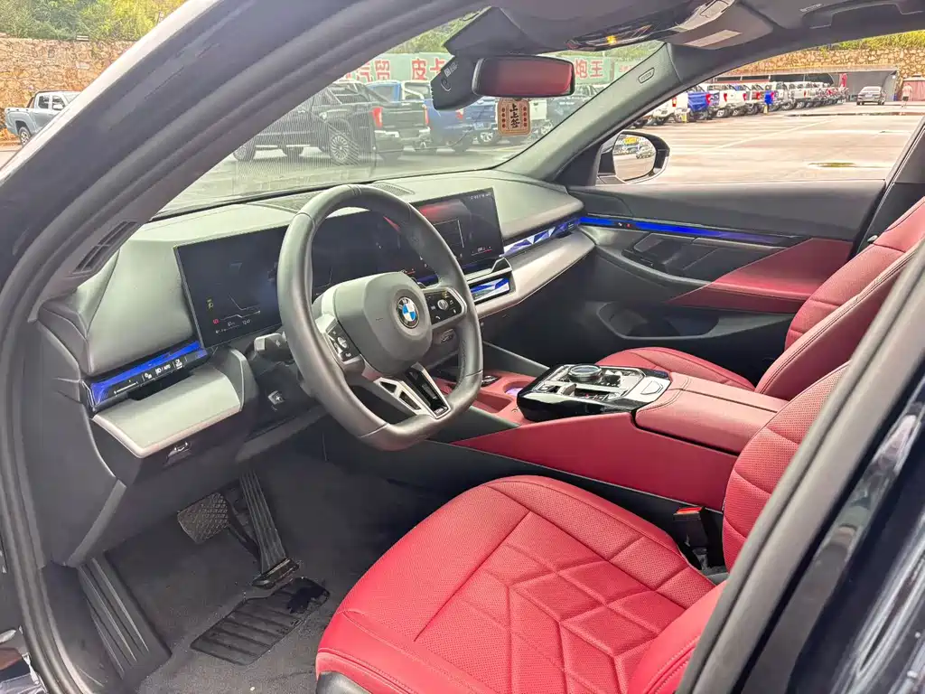 BMW 5 Series — миниатюра 9