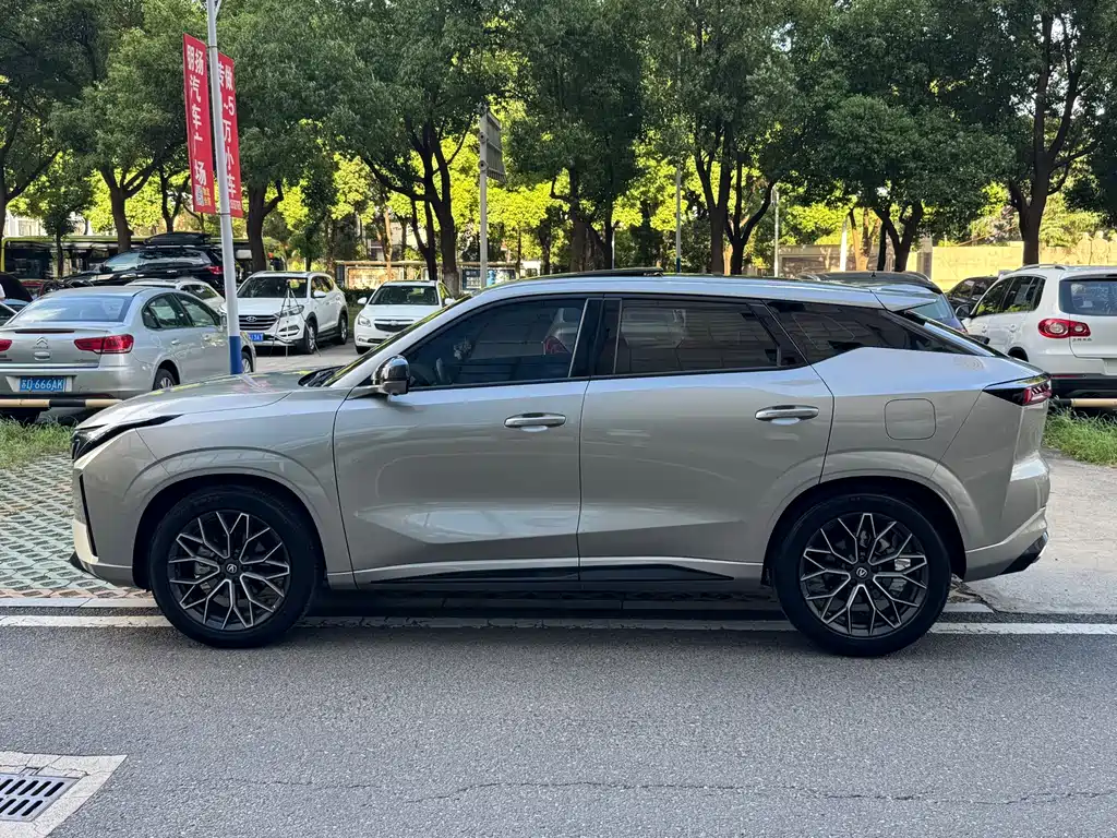 Changan UNI-Z — миниатюра 3