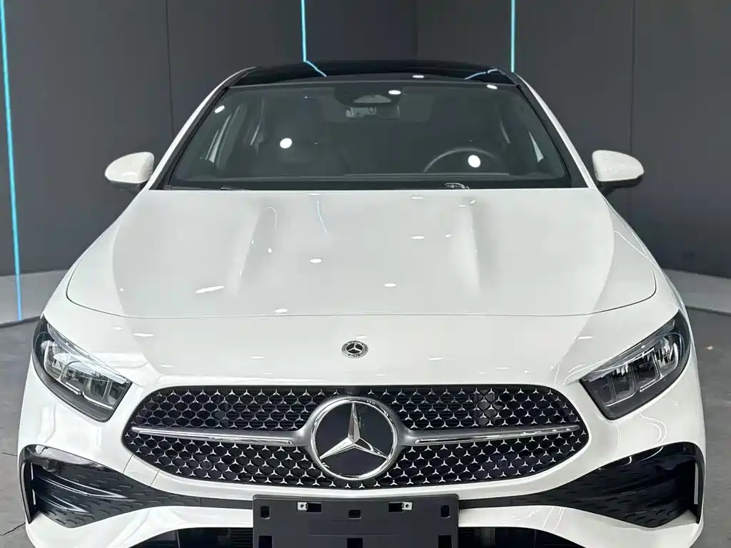 Mercedes-Benz A-Class A 2023 A 200 L Fashion
