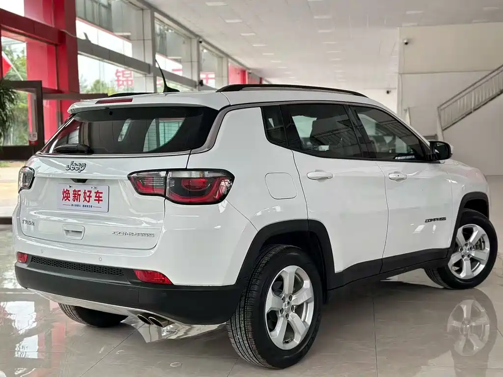 Jeep Compass — миниатюра 4