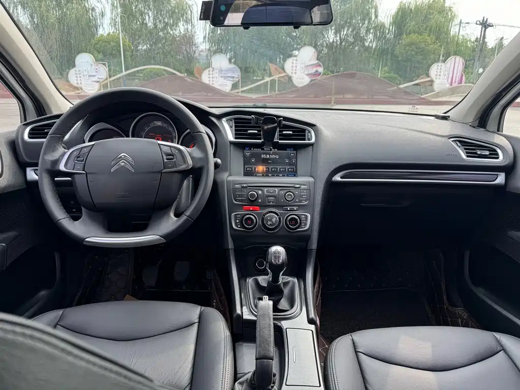 Citroen C4L — миниатюра 15
