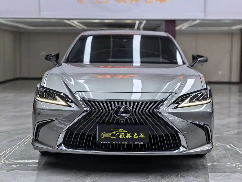 Lexus ES — миниатюра 2