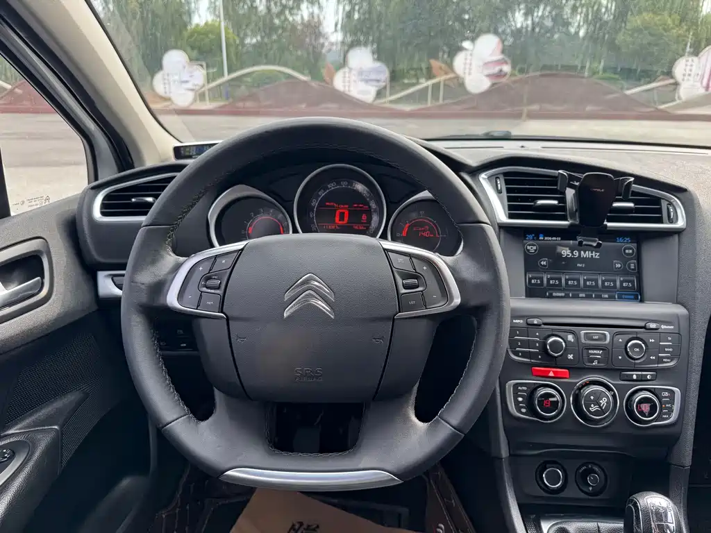 Citroen C4L — миниатюра 16