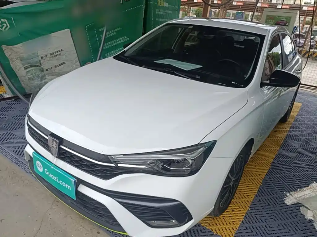 Roewe i5