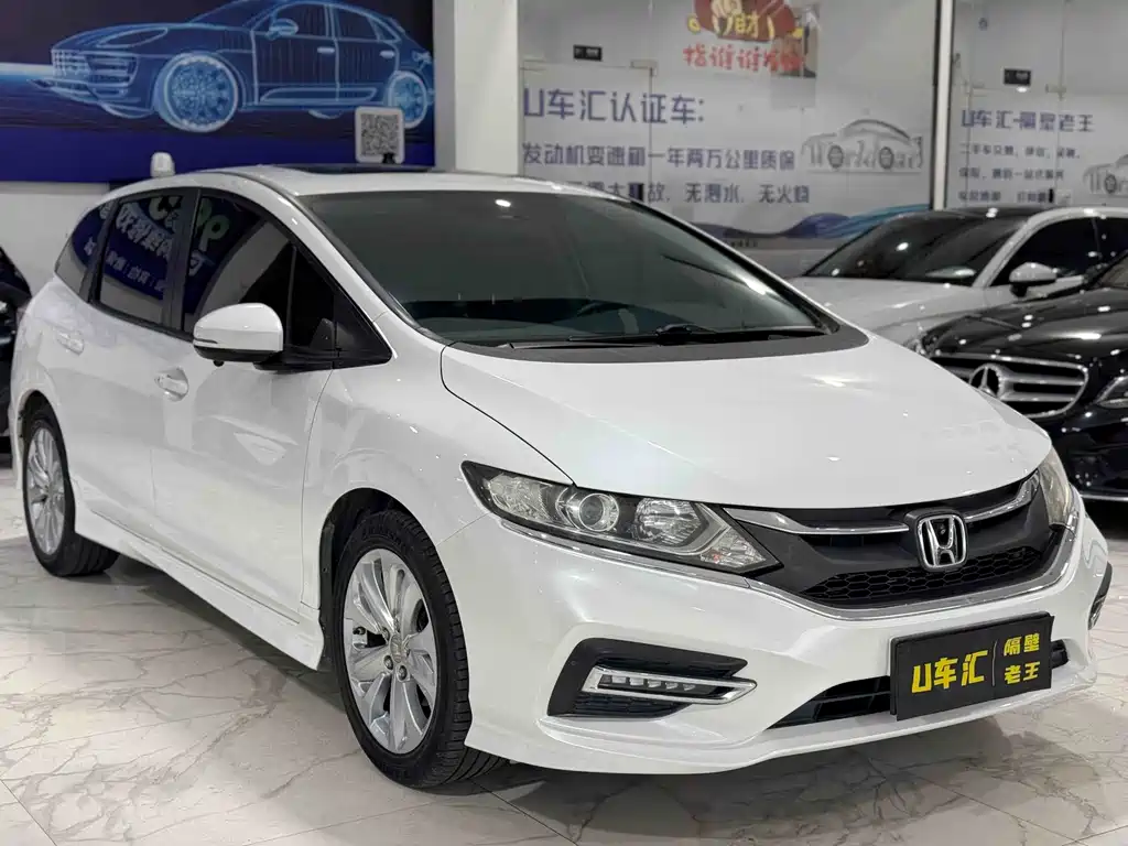 Honda Jade 2017 1.8L AT Comfort 5 мест