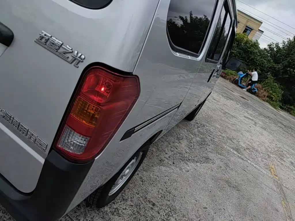 Wuling Zhiguang — миниатюра 8