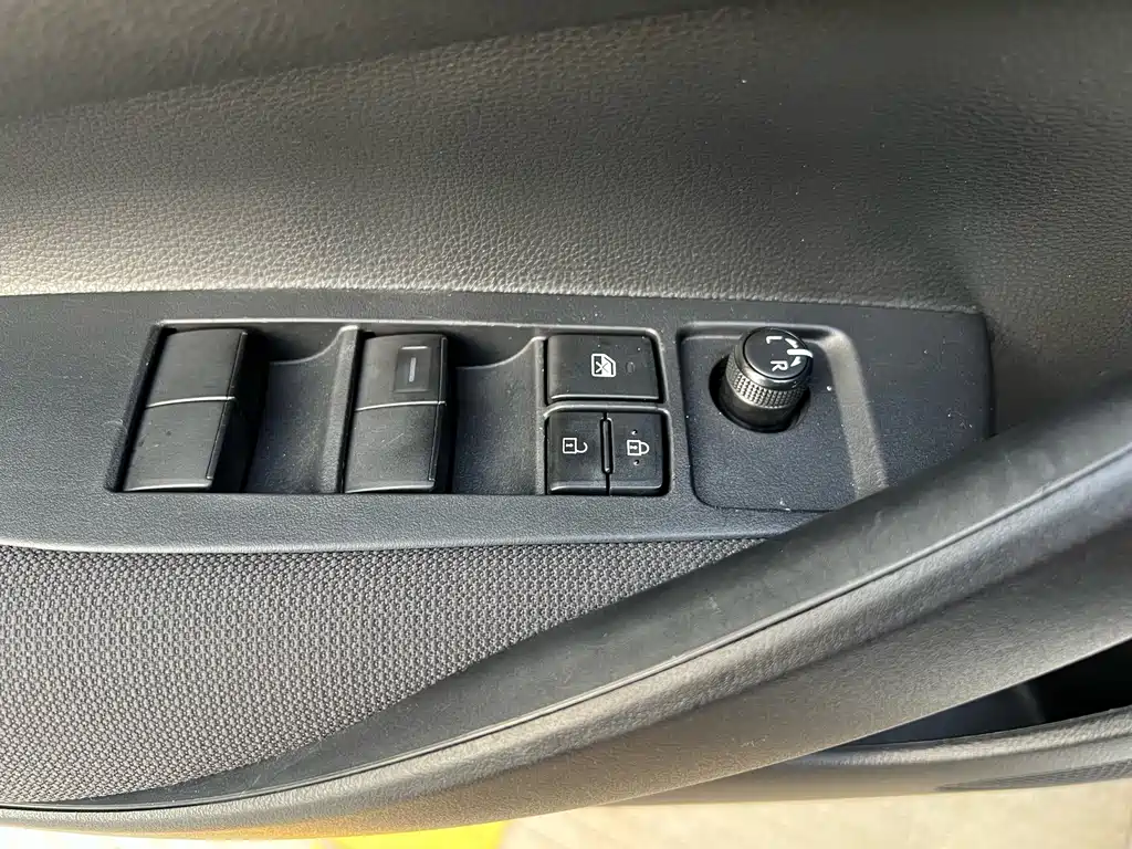 Toyota Corolla — миниатюра 14