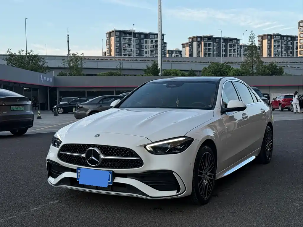 2023 Mercedes-Benz C-klasse - zdjęcie 1 z 9
