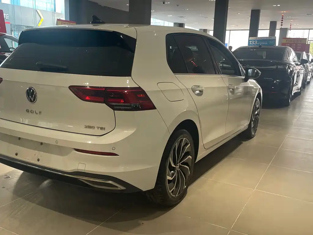 Volkswagen Golf — миниатюра 9