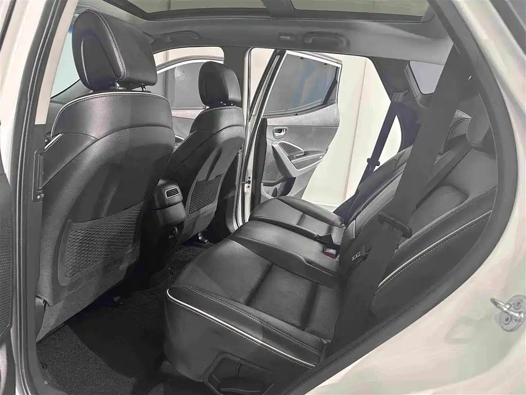 Hyundai Santa Fe — миниатюра 14
