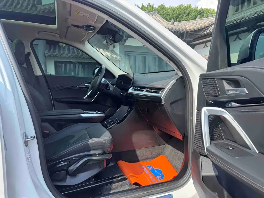 BMW X1 — миниатюра 10