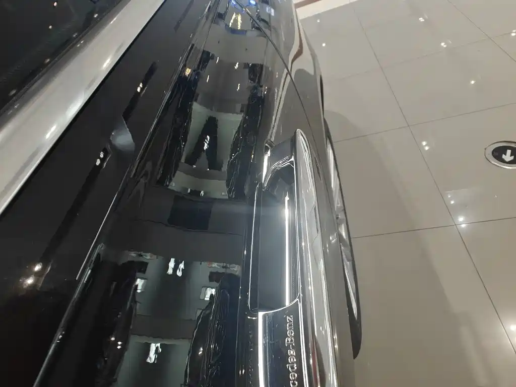 Mercedes-Benz S-Class — миниатюра 13