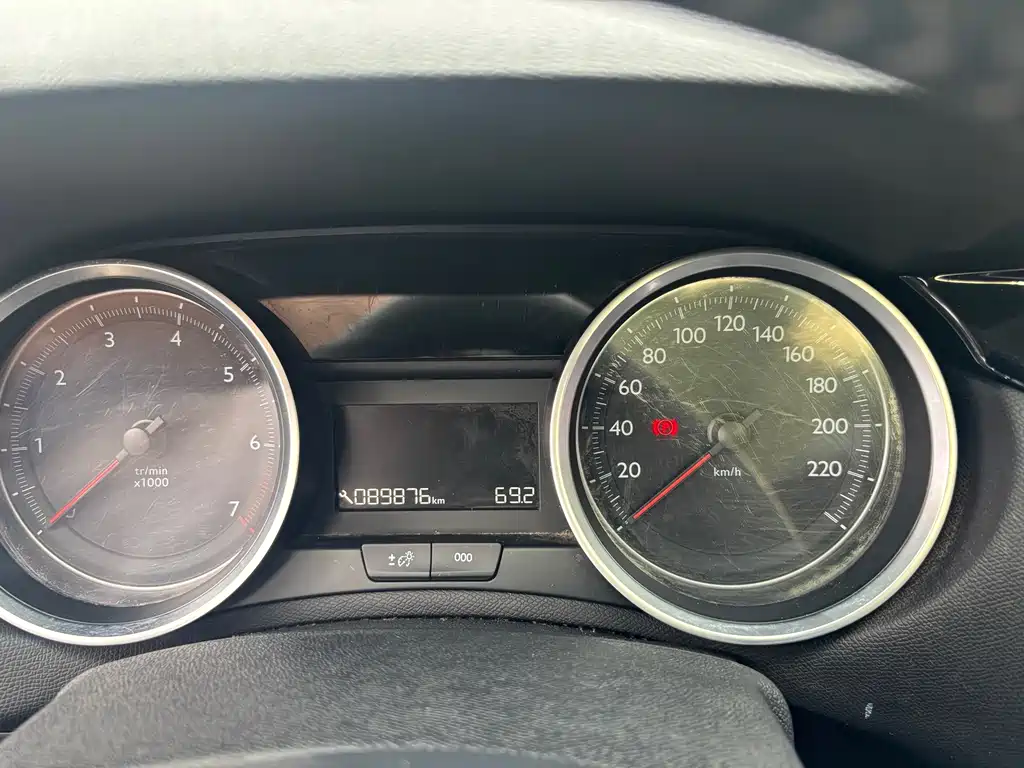 Peugeot 408 — миниатюра 8